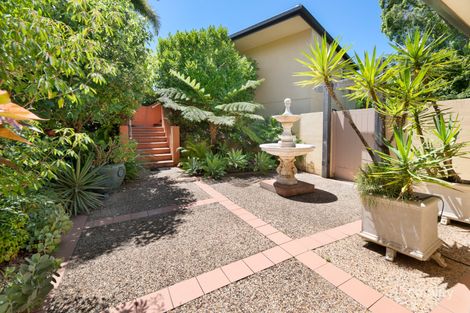 Property photo of 2 Ballyliffen Court Robina QLD 4226