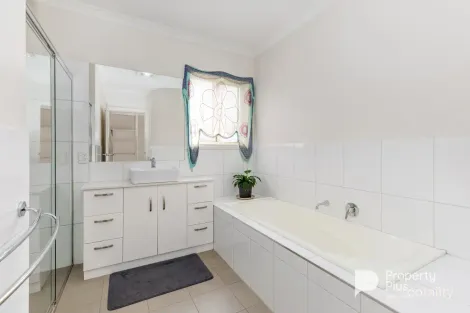 Property photo of 1/32A Brown Street California Gully VIC 3556