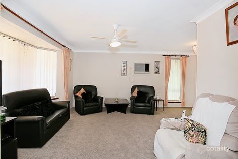 Property photo of 5 Ivanhoe Way Camillo WA 6111