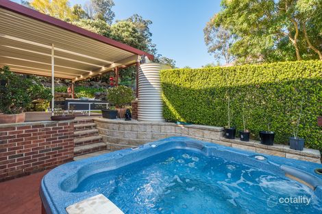 Property photo of 8 Crestview Place Lisarow NSW 2250