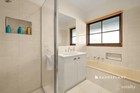 Property photo of 25 Greenhill Court Bunyip VIC 3815