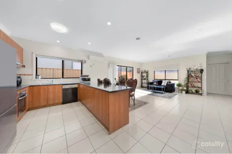 Property photo of 11 Broadway Caroline Springs VIC 3023