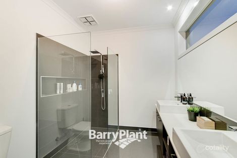 Property photo of 22 Abrehart Road Pakenham VIC 3810