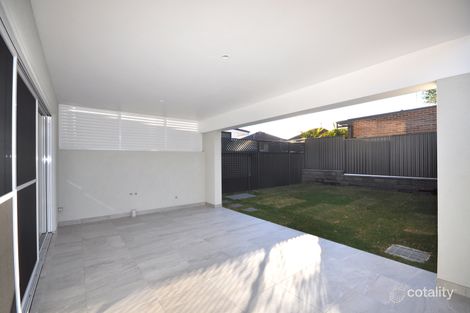 Property photo of 33 Jacaranda Drive Georges Hall NSW 2198