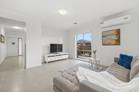 Property photo of 16 Lure Avenue Point Cook VIC 3030