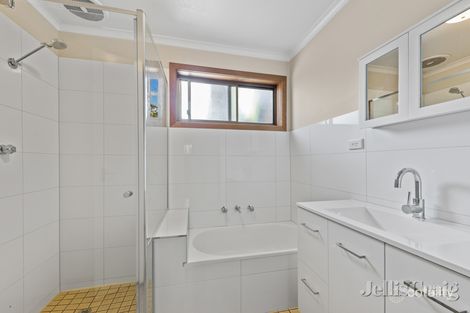 Property photo of 2/37 Millicent Street Rosanna VIC 3084