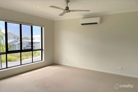 Property photo of 22 Waterway Drive Birtinya QLD 4575