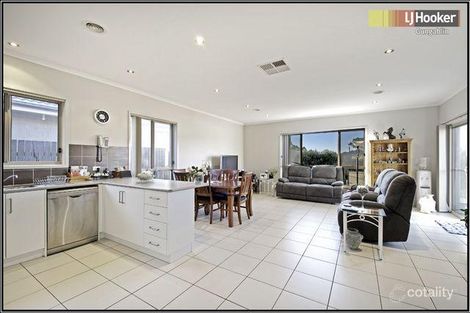 Property photo of 341 Gundaroo Drive Gungahlin ACT 2912