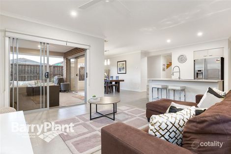 Property photo of 9 Maxfield Road Keysborough VIC 3173