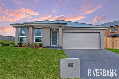 8 Dromedary Pl, Macquarie Links, NSW 2565
