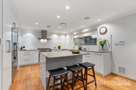 2 Gilbank Cres, Kinross, WA 6028