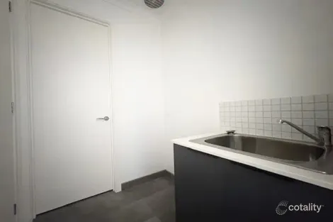 Property photo of 38 Rialto Circuit Craigieburn VIC 3064