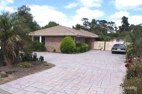 35 Bellfield Dr, Lysterfield, VIC 3156