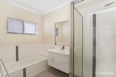 Property photo of 35 Hollanders Crescent Kelso QLD 4815