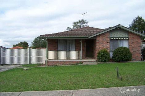 24 Irving Rd, Pakenham, VIC 3810