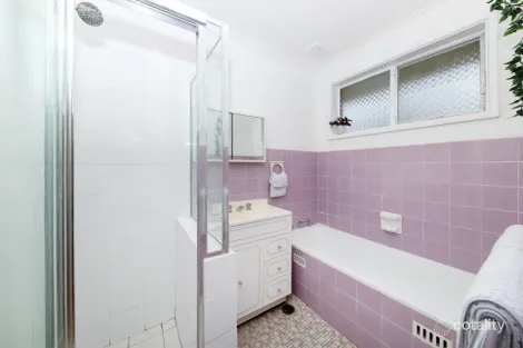 Property photo of 14 Morgan Crescent Curtin ACT 2605