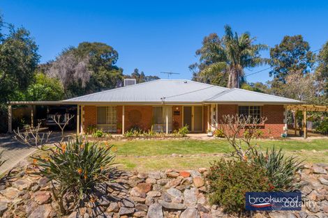 2 Leawood Cres, Boya, WA 6056