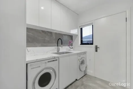 Property photo of 36 Dowding Close Fawkner VIC 3060