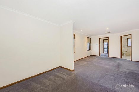 Property photo of 33 Reed Crescent Taylors Lakes VIC 3038