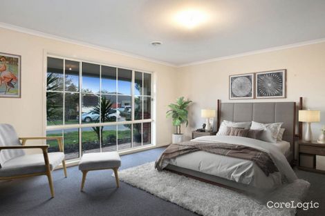 Property photo of 10 Ormiston Place Narre Warren South VIC 3805