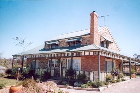 30 Emmaline Dr, Maiden Gully, VIC 3551