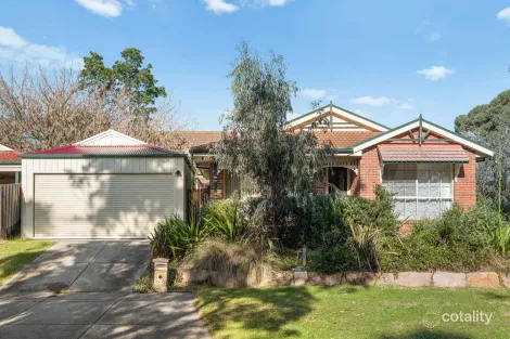 Property photo of 28 Valley View Crescent Berwick VIC 3806