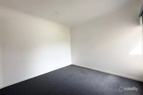 Property photo of 38 Rialto Circuit Craigieburn VIC 3064