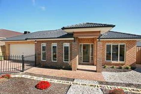 24 Aylmer Rd, Lynbrook, VIC 3975