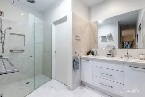 Property photo of 14 Glen View Close Diamond Creek VIC 3089
