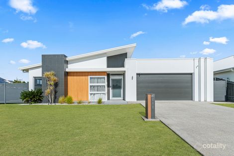 Property photo of 61 Spring Way Nikenbah QLD 4655
