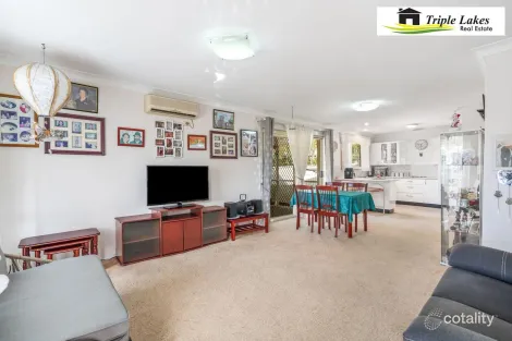 Property photo of 97 Yeramba Road Summerland Point NSW 2259