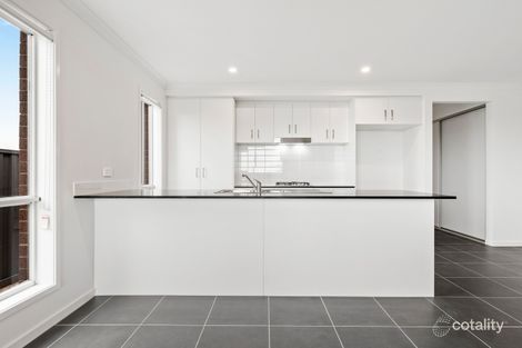 Property photo of 53 Mary Drive Alfredton VIC 3350