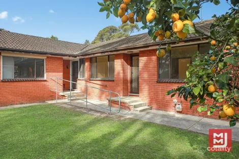 Property photo of 2/25-27 Pioneer Road Bellambi NSW 2518