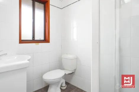 Property photo of 2/25-27 Pioneer Road Bellambi NSW 2518