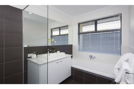 Property photo of 13 Dunlin Road Banksia Grove WA 6031