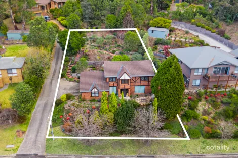 Property photo of 15 Hill Range Crescent Lithgow NSW 2790