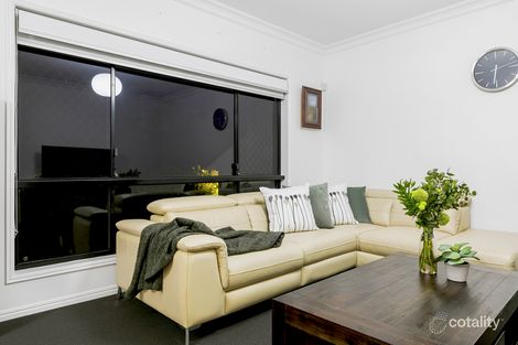 Property photo of 2 Noble Court Runcorn QLD 4113