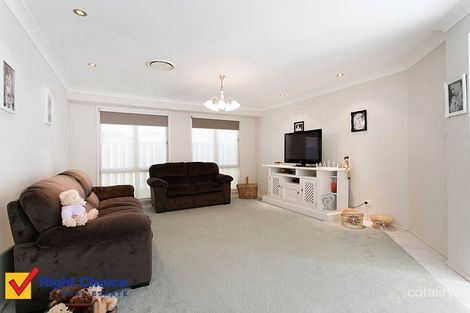 Property photo of 8 Helena Place Albion Park NSW 2527