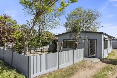 Property photo of 90 Fourth Avenue Rosebud VIC 3939