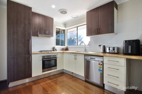 Property photo of 7 Winifred Road Mooroolbark VIC 3138