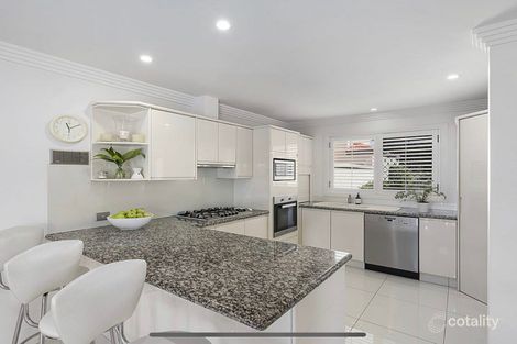 Property photo of 72 Saint Kevins Avenue Benowa QLD 4217