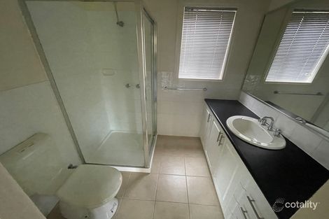 Property photo of 16 Neddletail Crescent South Morang VIC 3752