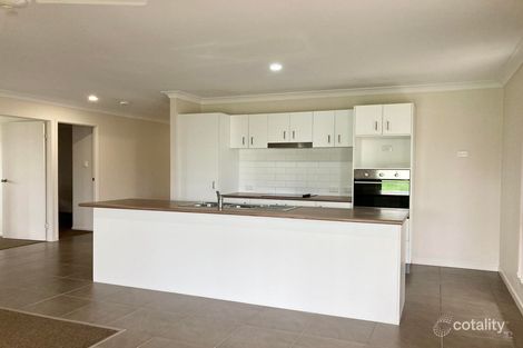 17 Empress Dr, Moore Park Beach, QLD 4670