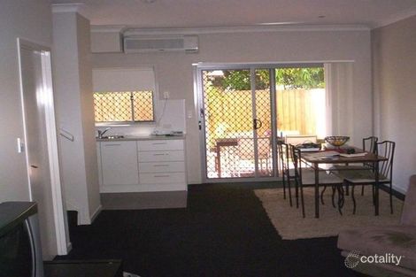 Property photo of 4/32 Drayton Terrace Wynnum QLD 4178