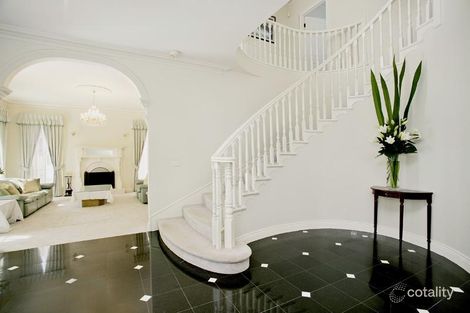 Property photo of 34 Rangeview Grove Balwyn North VIC 3104