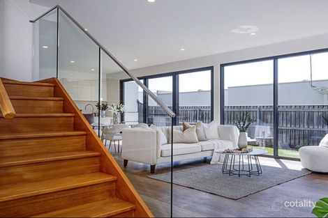 Property photo of 2/8 Aurora Close Mawson ACT 2607