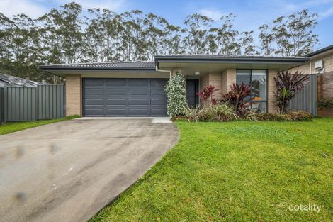 39 Admiralty Dr, Safety Beach, NSW 2456