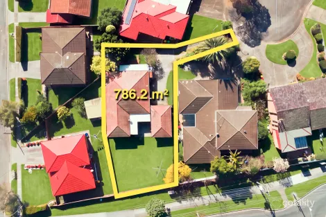 Property photo of 2 Ebony Close Casula NSW 2170