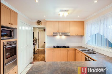 Property photo of 5 Nihila Court Hampton Park VIC 3976