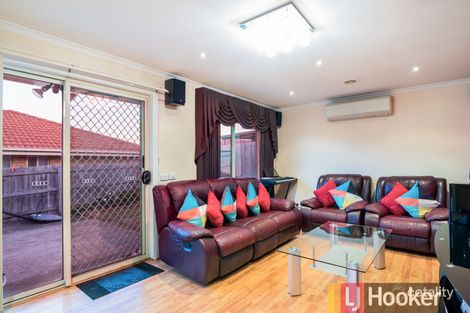 Property photo of 5 Nihila Court Hampton Park VIC 3976